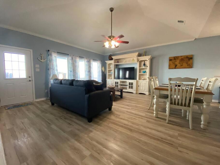 Beach House With Ocean View Surfside Beach Exterior photo
